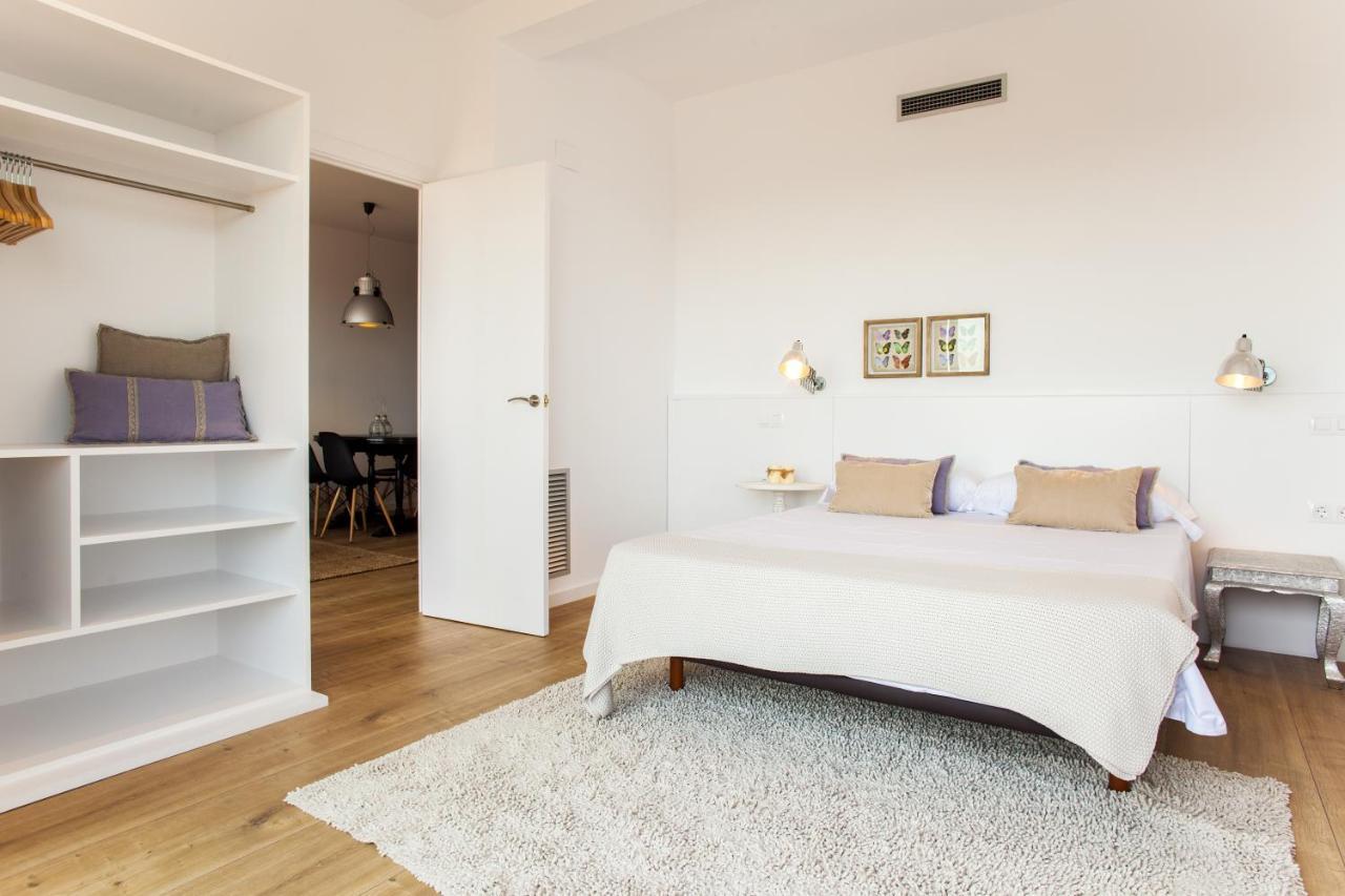 Friendly Rentals Gran Via Барселона Екстер'єр фото