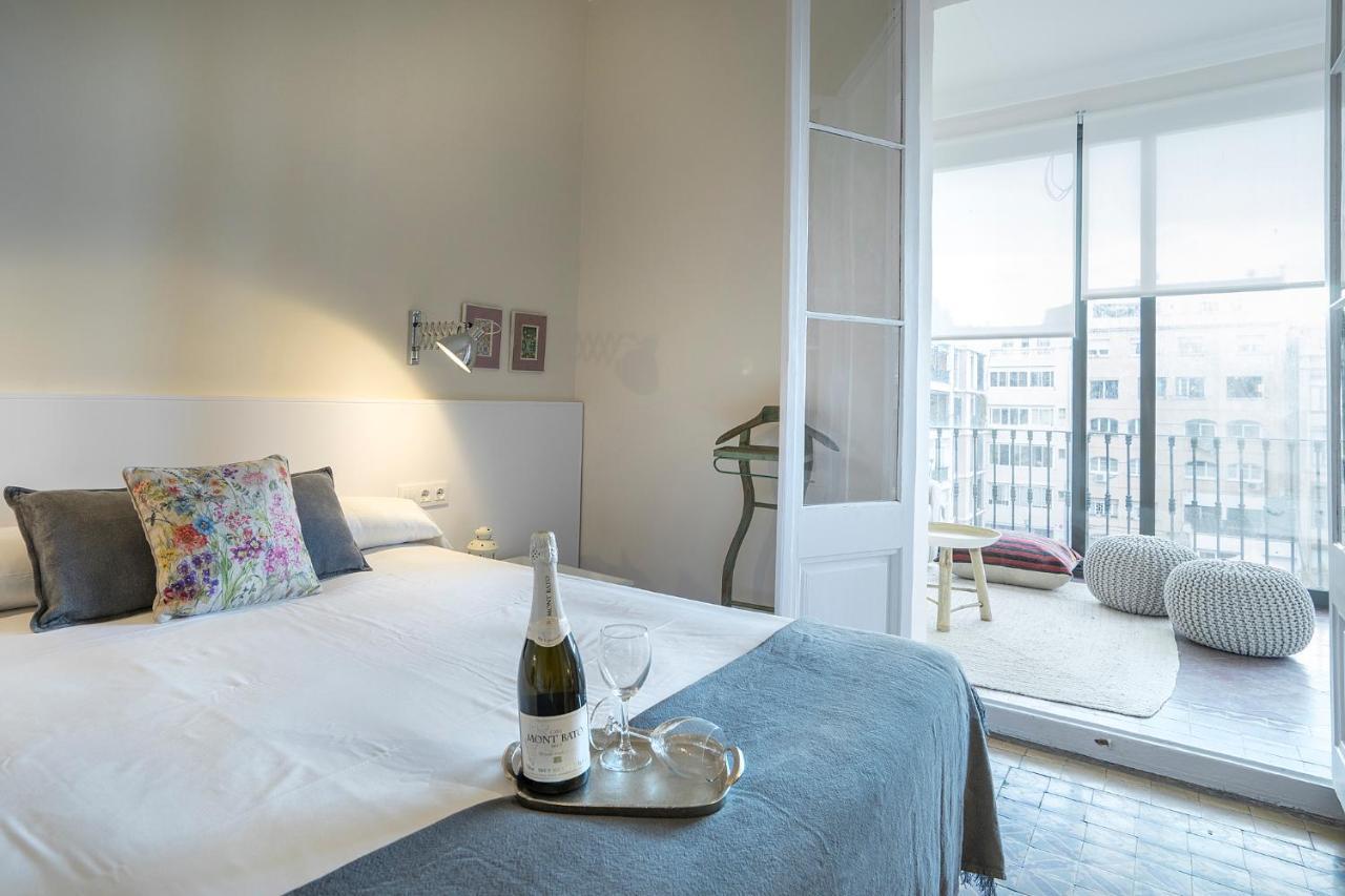 Friendly Rentals Gran Via Барселона Екстер'єр фото