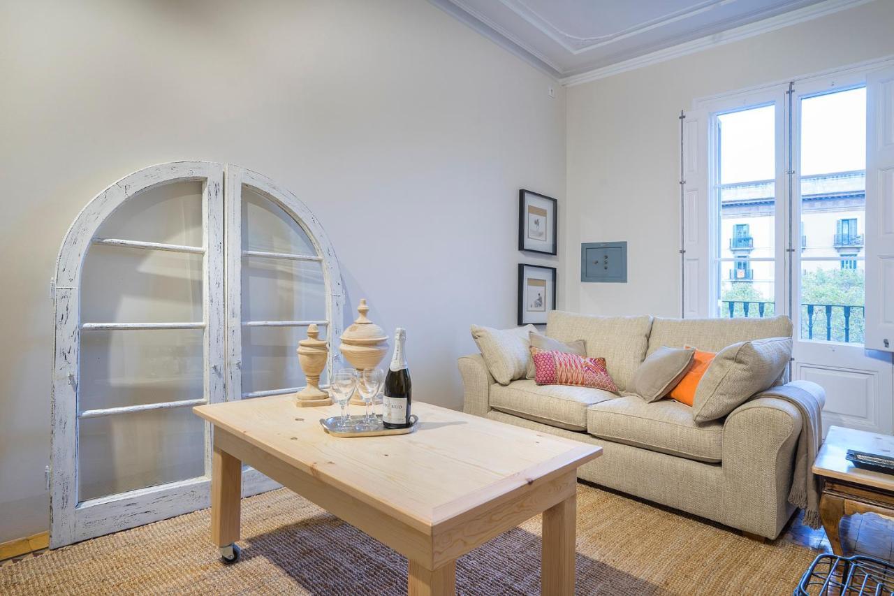 Friendly Rentals Gran Via Барселона Екстер'єр фото
