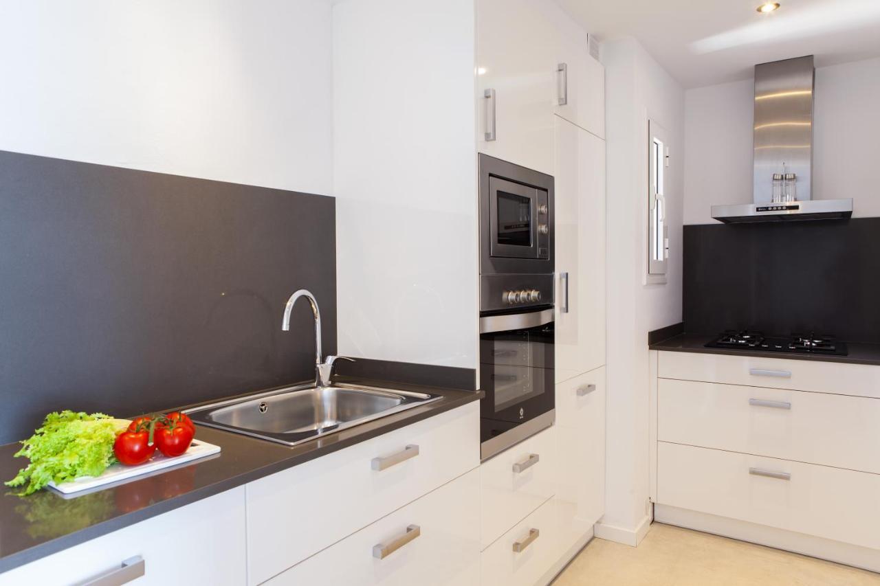 Friendly Rentals Gran Via Барселона Екстер'єр фото